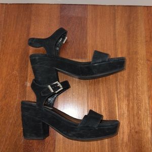 Steve Madden black chunky heels